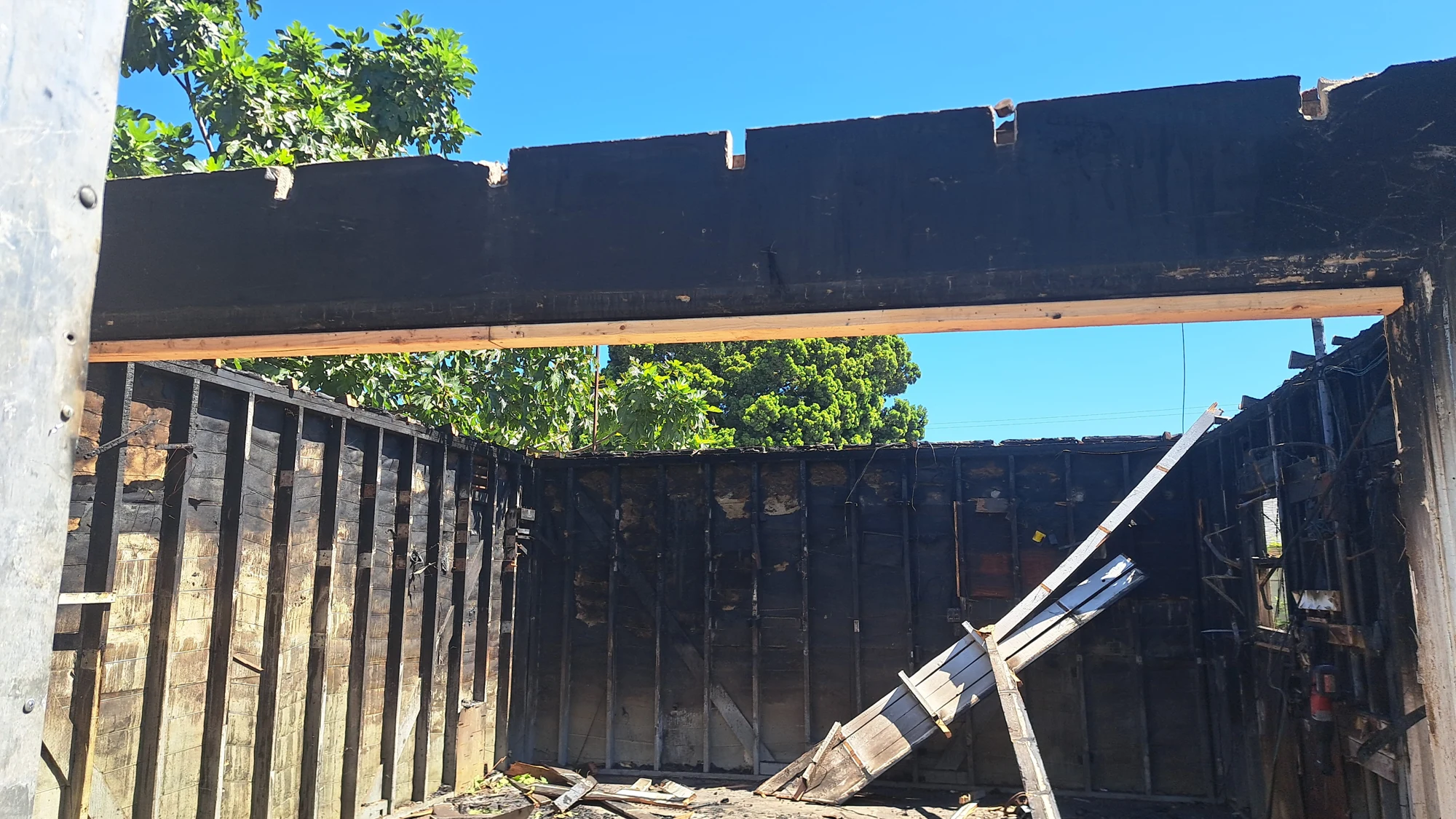Exposed framing during reconstruction